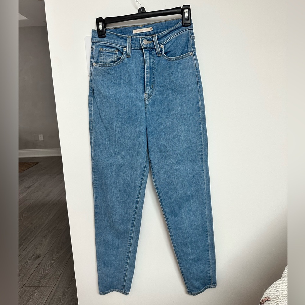 Levi’s High waisted tapered jeans